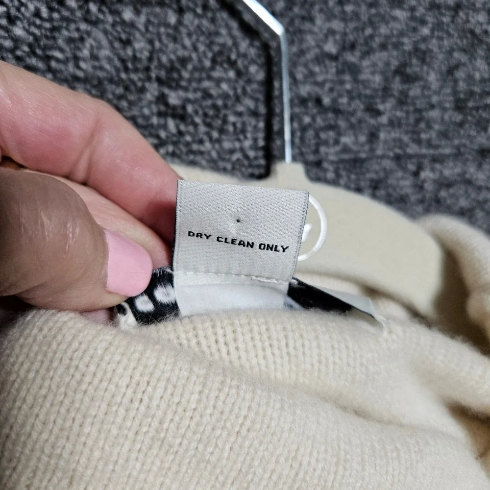 PLY Cashmere Women's M Cream 100% Cashmere Turtleneck Sweater Side Slit Ribbed‎
